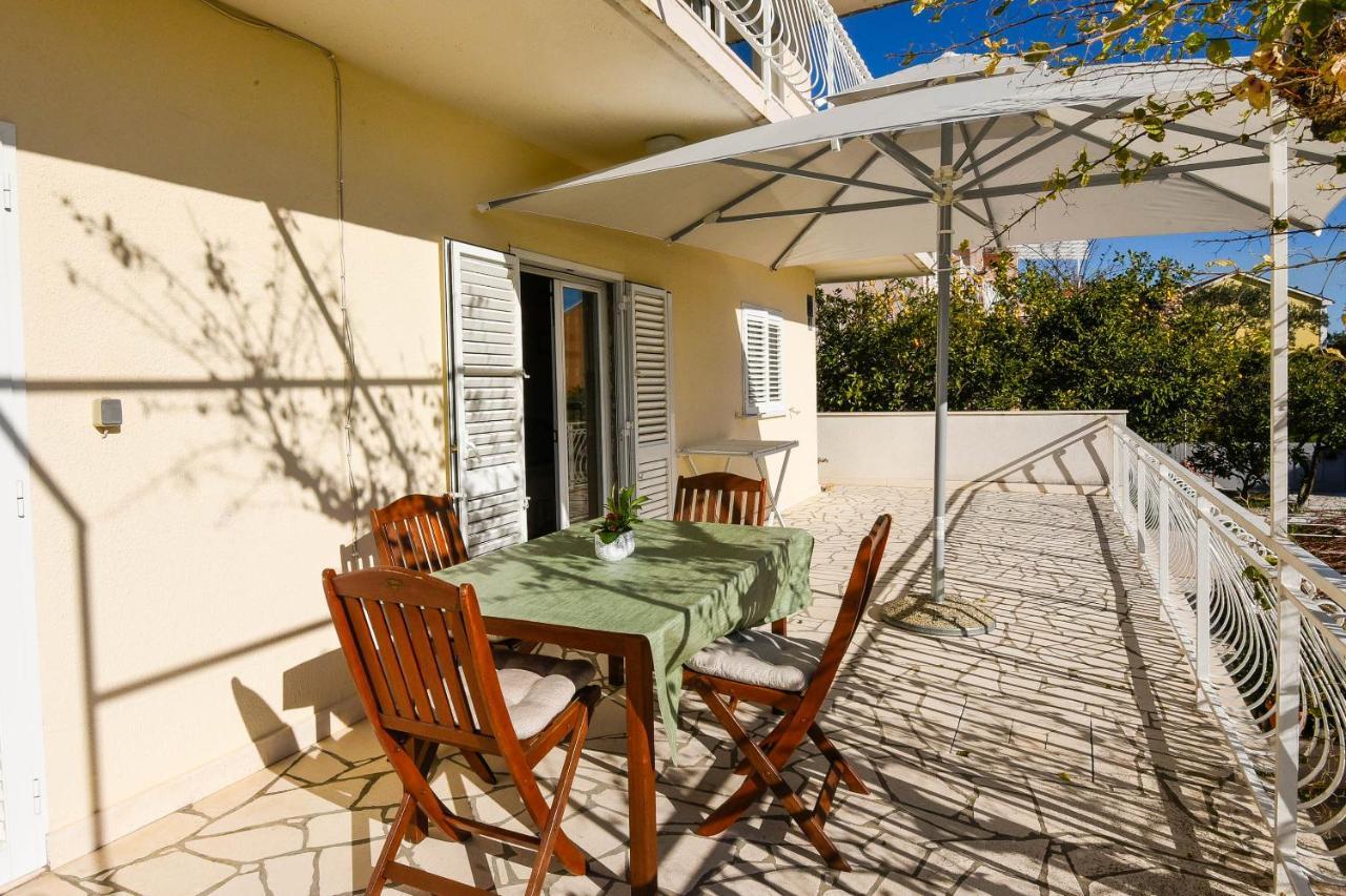 Marina Apartment *